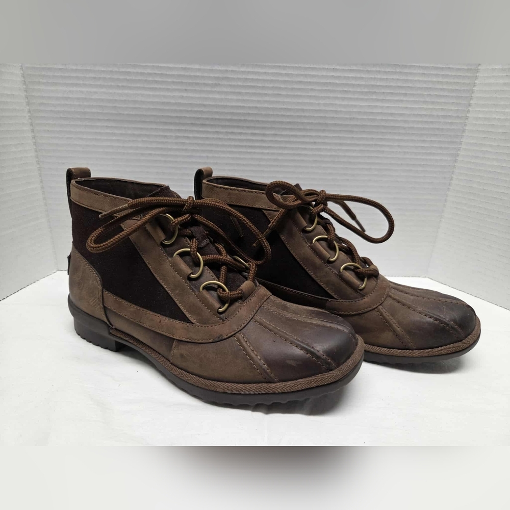 UGG Women's Brown and Black Lace-Up Boots Size 7 Excellent Condition